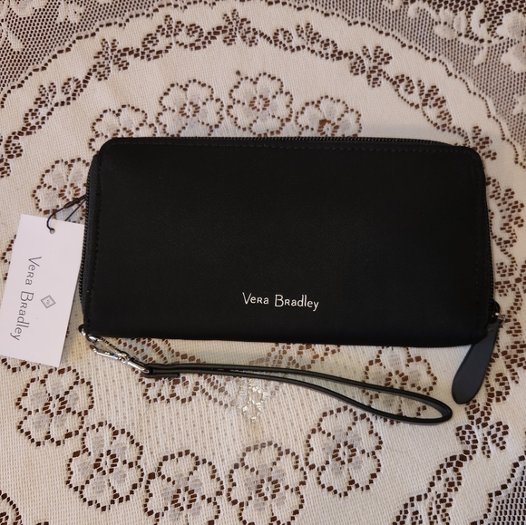 NWT Vera Bradley Black Wristlet Wallet - Picture 1 of 6